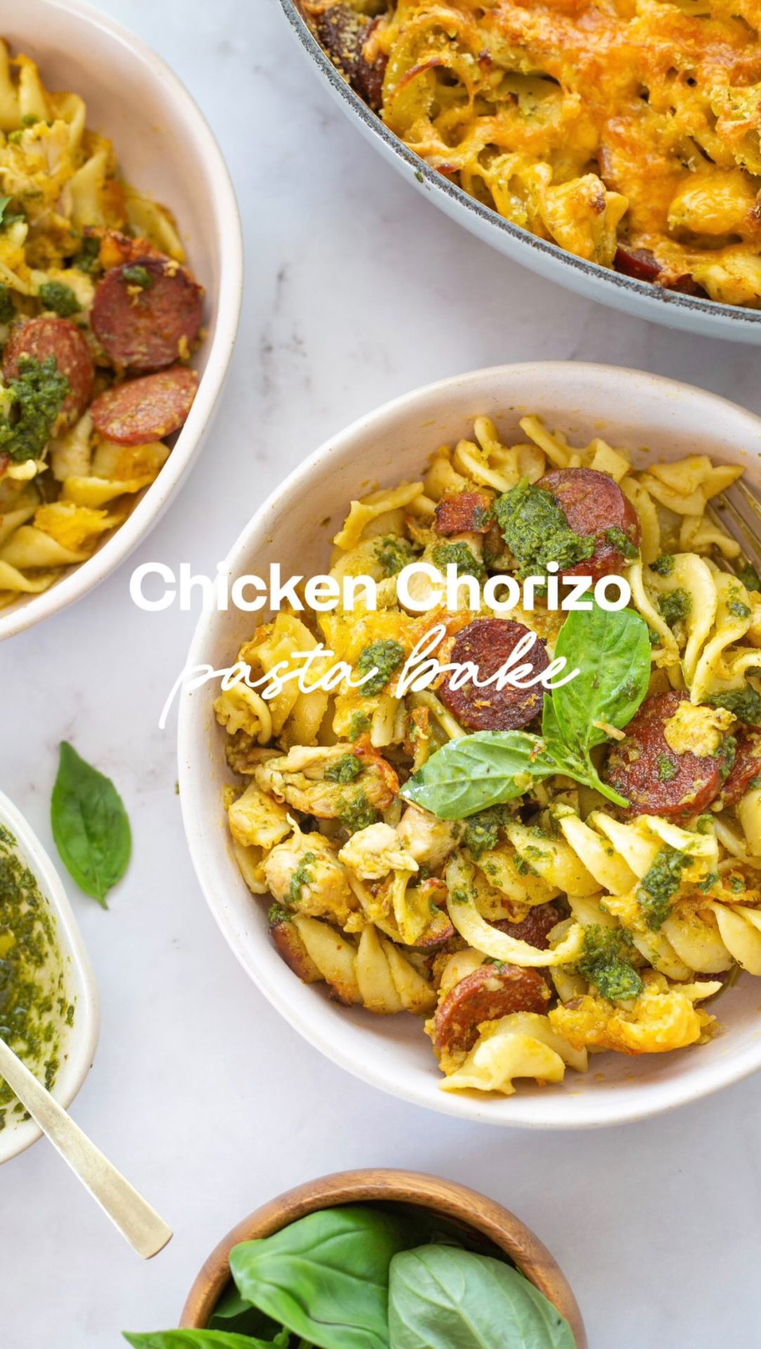 This weather has me craving all the comfort foods, like this chicken chorizo pasta bake, fresh from the oven.

Smoky chorizo, tender chicken, spoonfuls of pesto, pasta, cheese… the ultimate cosy dinner for chilly nights 🍝🧀

Save this one for the later, it’s super easy to make and you only need a few ingredients:

Chorizo
Chicken breast fillets
Basil pesto
Cream
Pasta of choice

Topping:
Cheese
Panko crumbs 

Incredibly satisfying 🤤 

#pastabake #comfortfoods #easypastarecipe